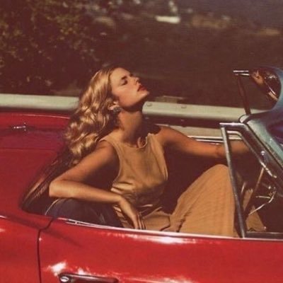 missvenicebitch's profile picture. 22 (ooh-ooh!) ✧ she/her ✧ talking into the void ✧ minors dni