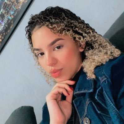 Alanna_Silvah's profile picture. 