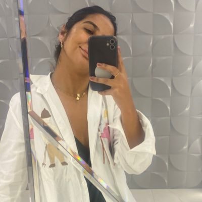 deboraburato's profile picture. uma turista nessa rede! tem dias que apareço e tem dias que eu me esqueço