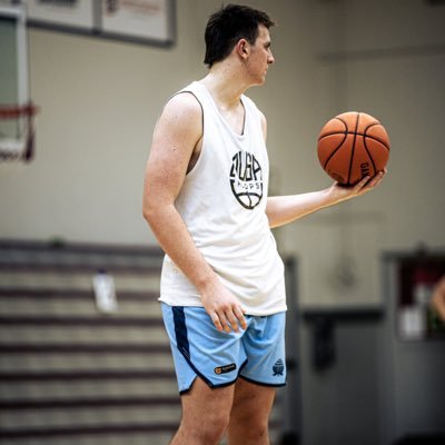 TomParsons23's profile picture. 6’8 forward class of 25, Australia