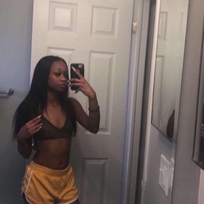 naomi_news98752's profile picture. follow me IG @skinnynay