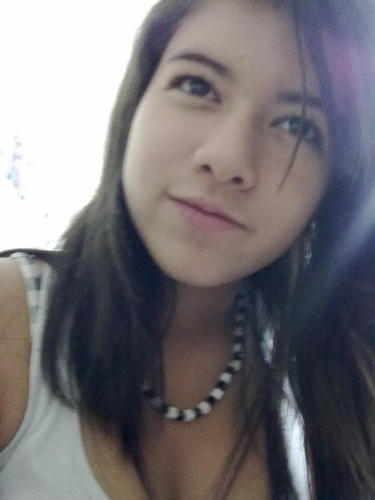 GabrielleCunh_'s profile picture. Não tenho tempo pra mais nada, ser feliz me consome muito.