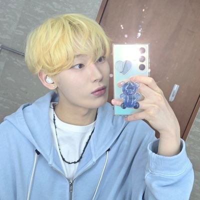 SNurulavia78358's profile picture. 