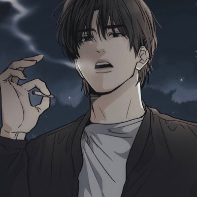 munix_x's profile picture. I will become the most dangerous piece on the board - the queen🕷️