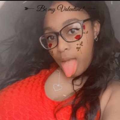 kiaratune's profile picture. INTO YOUR HEART ❤️