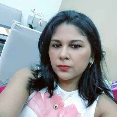 Quando me dei por perdido não encontrei ninguém, me fiz de fênix e renasci, assim vou continuar renascendo mil vezes se necessário🌺