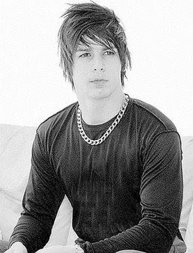 Ariano , 18, Feio , Chato , Bobo , Jiu-jitero e muito CIUMENTO , ainda gostou ? ;0 , Follow Me *-*
