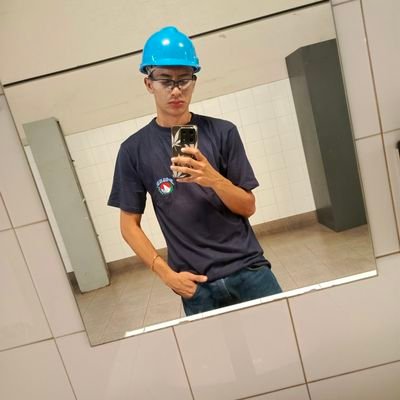 moisesgustavov1's profile picture. 