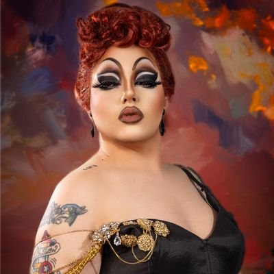 Drag Queen 💅
Hysterical costumer🎩
Preschool Teacher🍎
Winner of The Queer Off Season 5👑