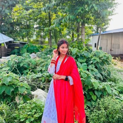 सुन्दरता अनुहारमा हैन व्यवहारमा राम्रो सुहाउँछ। 💜💫
#follow_Back