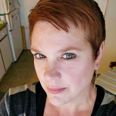 Singer/Song & 
Storywriter, crafter
Teachers assistant.
Karaoke DJ/Host.
Born in Madison Heights MI.
 Happy to live in canada