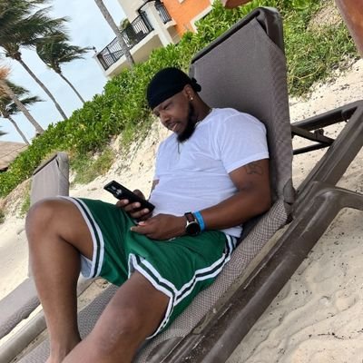 Only black Denver nuggets fan
The iPhone and airpod 🔌🔌🔌🔌
