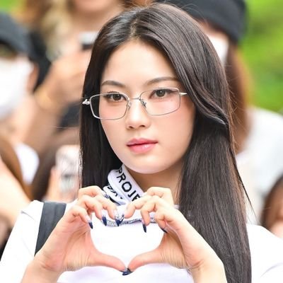 Isa, Seeun, Sheon the holy trinity