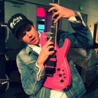 d (@freefvlling) Twitter profile photo