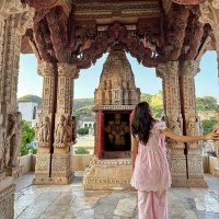 Urvi (@theurvi_) 's Twitter Profile
