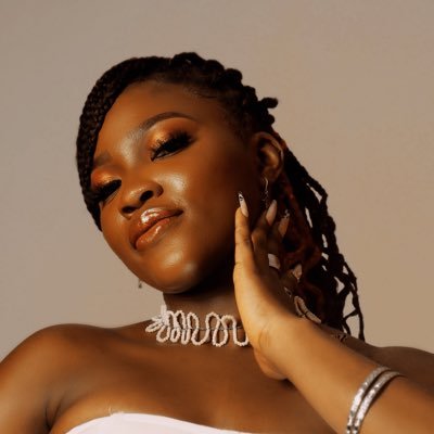 Background Vocalist🎙|| Songwriter || Vocal Engineer || Creative✨ 💌Izieemusic@gmail.com
