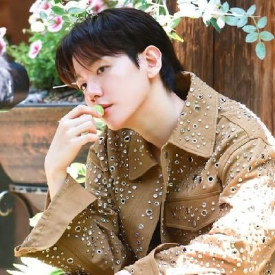 We are One EXO ♥️🥰
PHIXOS since 2012
@B_hundred_hyun @weareoneEXO @layzhang