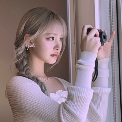 __melonsoda_'s profile picture. '97 / INFP / コスメとお洋服が大好きな都内OL / PC : 1st ライトサマー🫧 2nd ライトスプリング , 顔タイプフェミニン , 骨格ストレート ( プロ診断 ) / 超敏感肌 / 歯列矯正2020.09.18〜