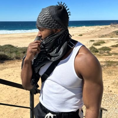 | Entrepreneur and Fitness consultant. Sports Bettor. | IG: JamarieG ⬇️ code: NBA50 = 50% off