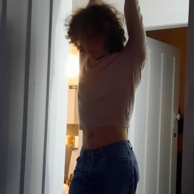 she/it // Climbing dump, random photos, other various boring thoughts. Im just a thing idk :3 🏳️⚧️
