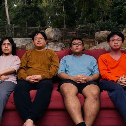 foxtrot without vowels, singaporean dudes play math rock.

📬 fxtrtband@gmail.com
