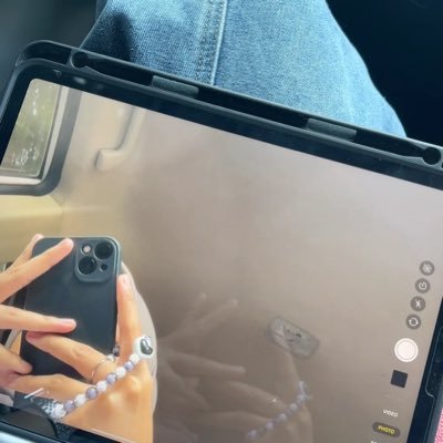 sweetnxghtt's profile picture. 