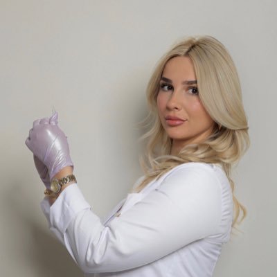 binnebk's profile picture. Albinë Beka