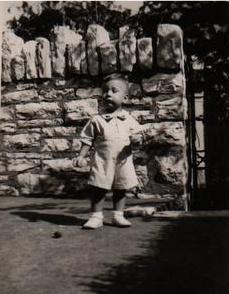 gmatusk's profile picture. Screwball enthusiast for screenwriter/director Preston Sturges, composer Charles Ives, Henry David Thoreau and ballerina Larissa Lezhnina.