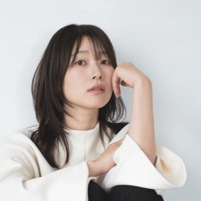 大阪府出身 MUKU所属 映画『ぶぶ漬けどうどす』 『流浪の月』『ハケンアニメ！』CM 『ヒガシマルうどんスープ』『伊勢半グループ』舞台 内村光良ﾌﾟﾛﾃﾞｭｰｽ『東京2/3』『山本試験紙』