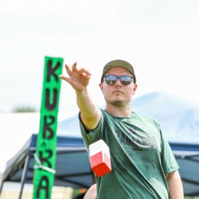 I watch sports, play golf and mess around on the #kubb pitch. #Ragnarok
