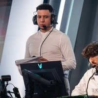 BDS Striker (@strikerlolcoach) 's Twitter Profile