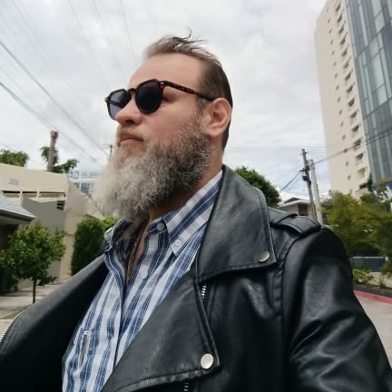 memoanguiano's profile picture. #TalkmanShow · Director Memo Anguiano Producciones ·
Actor · Imitador · Conductor · Comediante, Show de Less Monjés y Yo Soy Santa