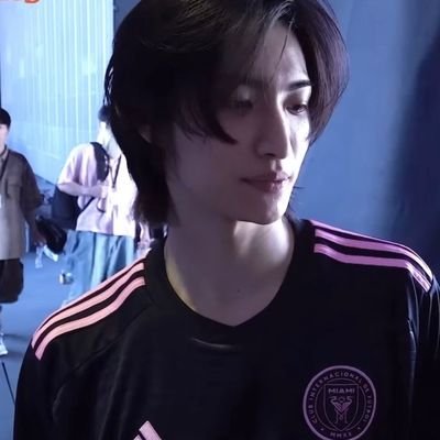 younghyunvisual's profile picture. 데이식스 쩡! ♡˖꒰ᵕ༚ᵕ⑅꒱