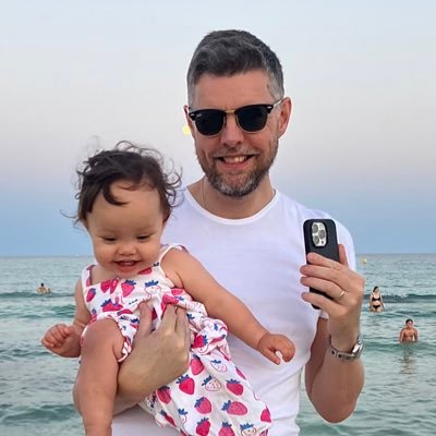 elliotmarsh's profile picture. Oasis, Derby County, Star Wars, Pink Floyd, F1, Glasto, dogs, John Williams, snooker, watches & @feliciasaid. Veggie, ENFJ, Gryffindor, Girl Dad.