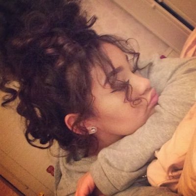 Jendy2cutee's profile picture. || strictly ic. ||nsfw.||#parodyrp|| bi||