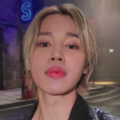 gjmins's profile picture. lost my acc bc im stupid and forgot to reactivate it before 30 days 👍🏼
