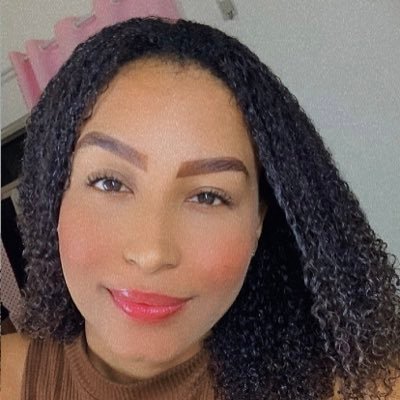 crf_carolv's profile picture. ELE VIVE! — João 14:19 💙 @Flamengo                         15/01/24 🌟🥀👵🏾