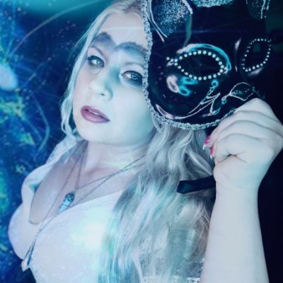 IzzybunFFXIV's profile picture. I love creating and bringing ideas to life. Make reality what you want it to be. Makeup art and more. FFVII enthusiast. Hojo obsession. Sci-Fi lover.