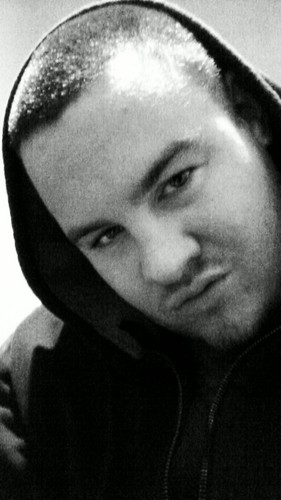 ST3RLiNG_TiLL3Y's profile picture. loose lips,, sink shipss ( ^ )