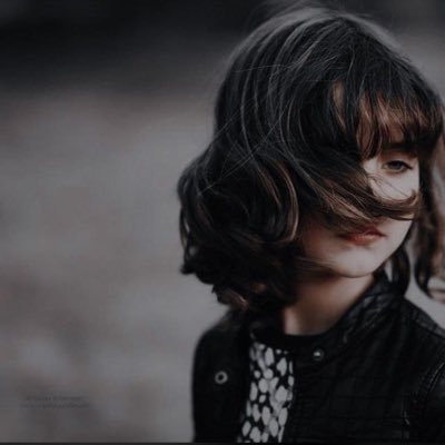 ويمرُ العُمرُ على مهلٍ ، على مللٍ ، على أملٍ 🖤