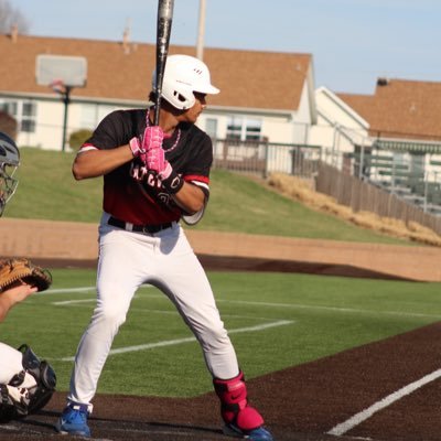 Freshman - OF/1B - R/R - 6’3 210 lbs - Gmail: isaacff2103@gmail.com