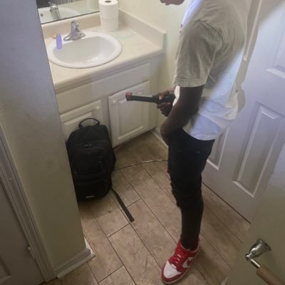 richoffyerkz16x's profile picture. RL🏴‍☠️  deeblunt16 on ig💯