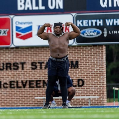 JamesKateIII's profile picture. God First ☝🏾. .6’2\290\DT @PVAMU Football 🏈