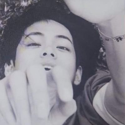 koocheri_'s profile picture. this usser is very sensitive and cries frecuently, please be gentle with them