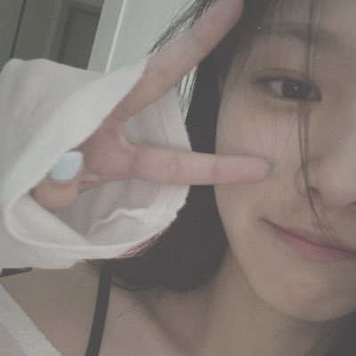 01wwyasya's profile picture. 我在他身边绽放  .  .  🫲🏻               ( infj ! ( ? ) )   28 . O6         yasira — yasya                        « ㅠ . ㅠ »