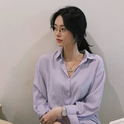 raabilreads's profile picture. 