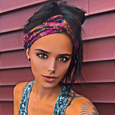 alexcheriee's profile picture. •I'll stay numb until my day in the sun.• https://t.co/EHElPW9ywl