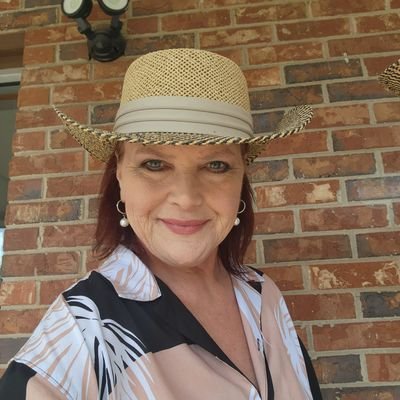 DeniseLong33456's profile picture. 
