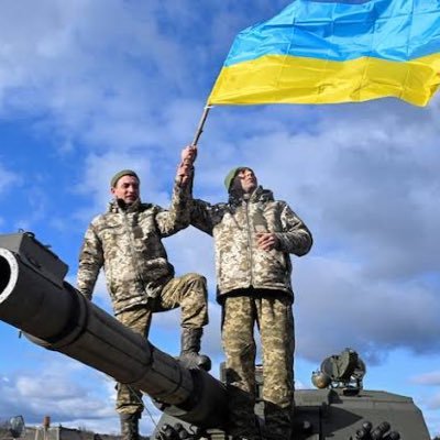 ми стоїмо з українцями відтепер і до кінця віку. Сподіваюся, війна закінчиться, і це буде на нашу користь. слава україні 🇺🇦 💪