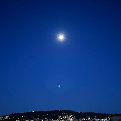 Minnimand's profile picture. How do we change the world? One random act of kindness at a time.   Yes sir, I can boogie